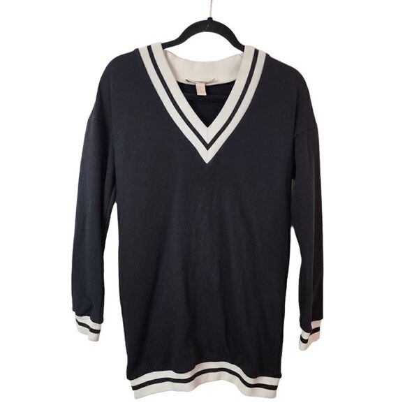 Forever 21 Contemporary Black V Neck Sweater Dress Size XS - Picture 1 of 10